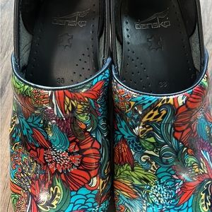 Dansko shoes. Never worn!